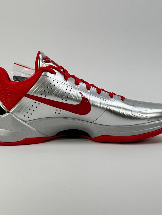 Nike Zoom Kobe 5 Protro x Caitlin Clark \'ROTY\' IV2712-001 size 11.5 main image 5